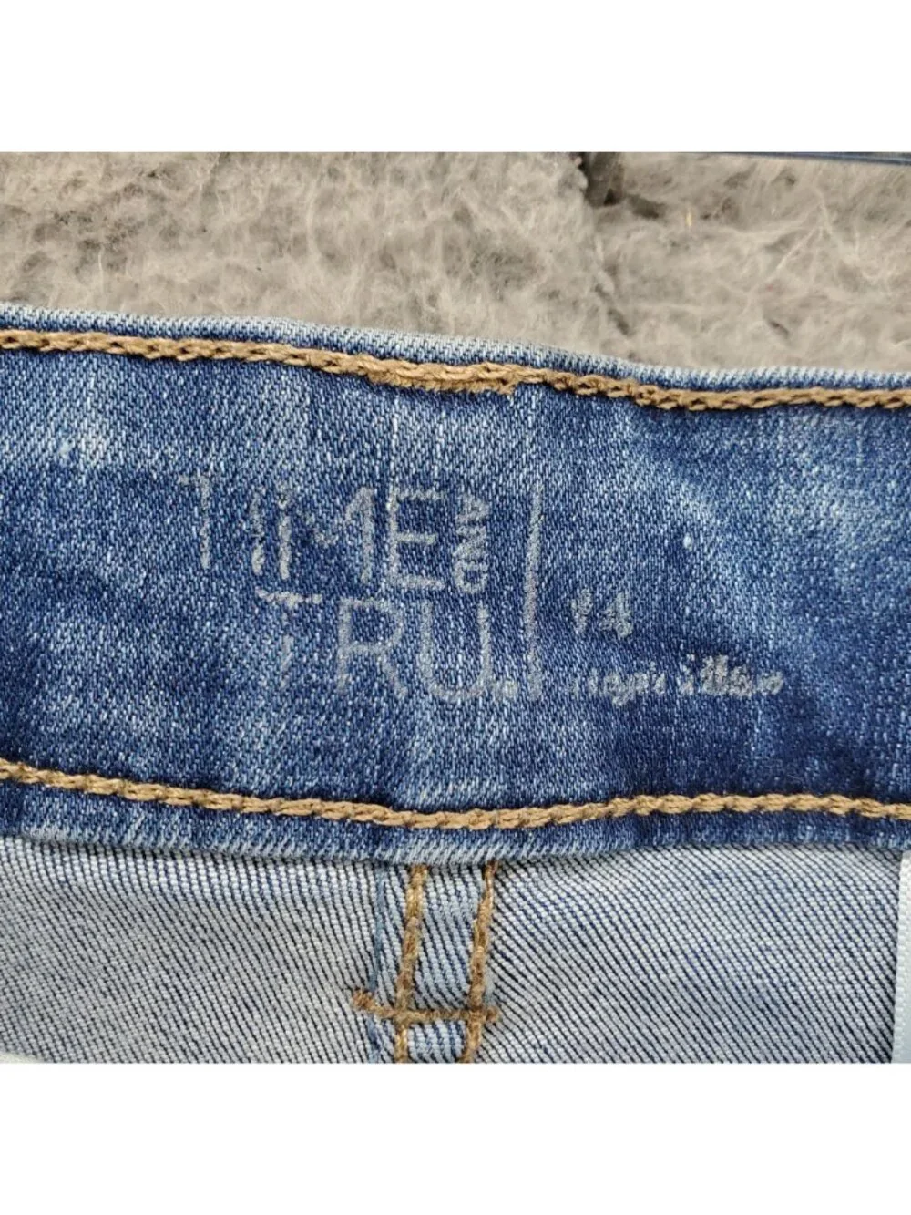 Time And Tru Shorts Womens 14 Blue Denim High Waist Distressed Cutoff *Read*